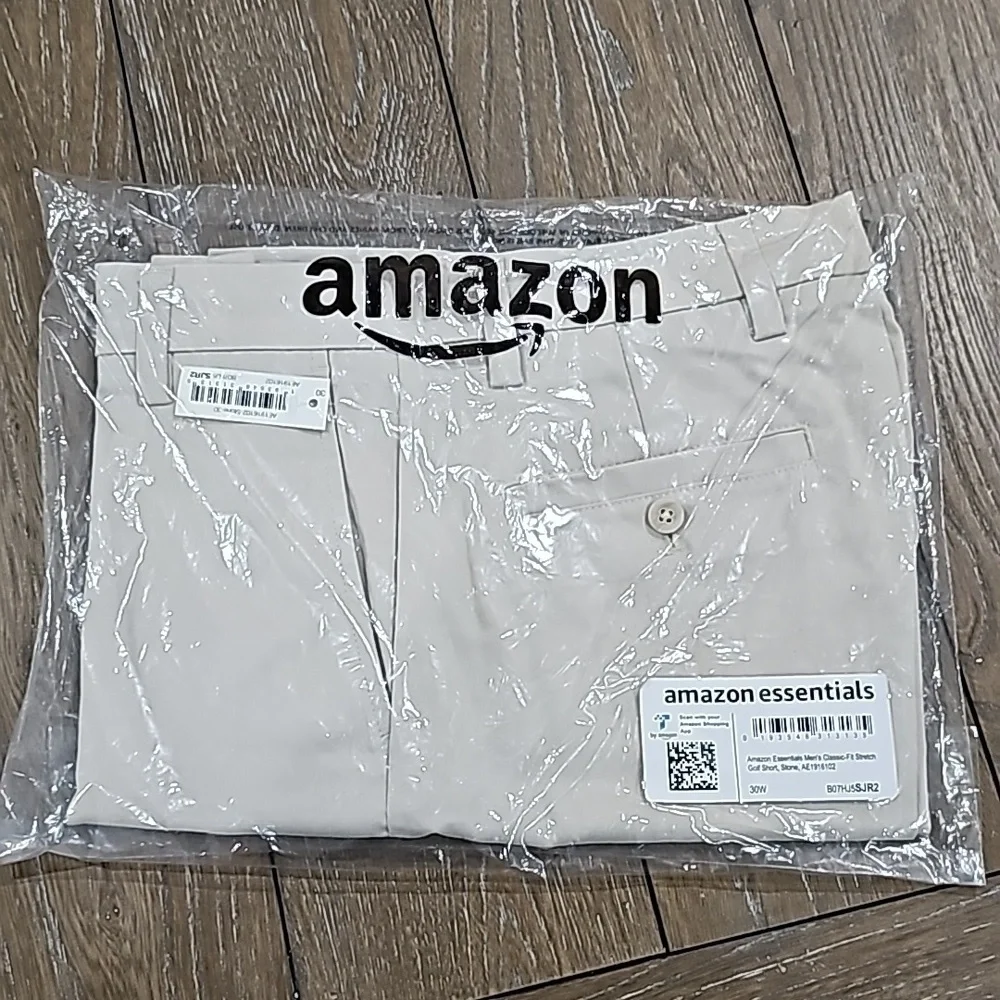 Amazon Essentials Men's Classic-Fit Stretch Golf Short Size 30W